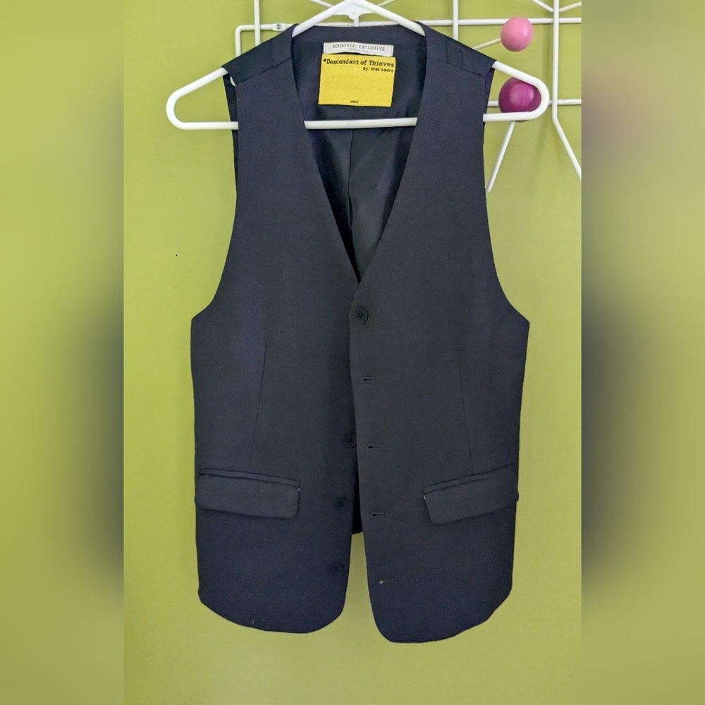 Small men's vest